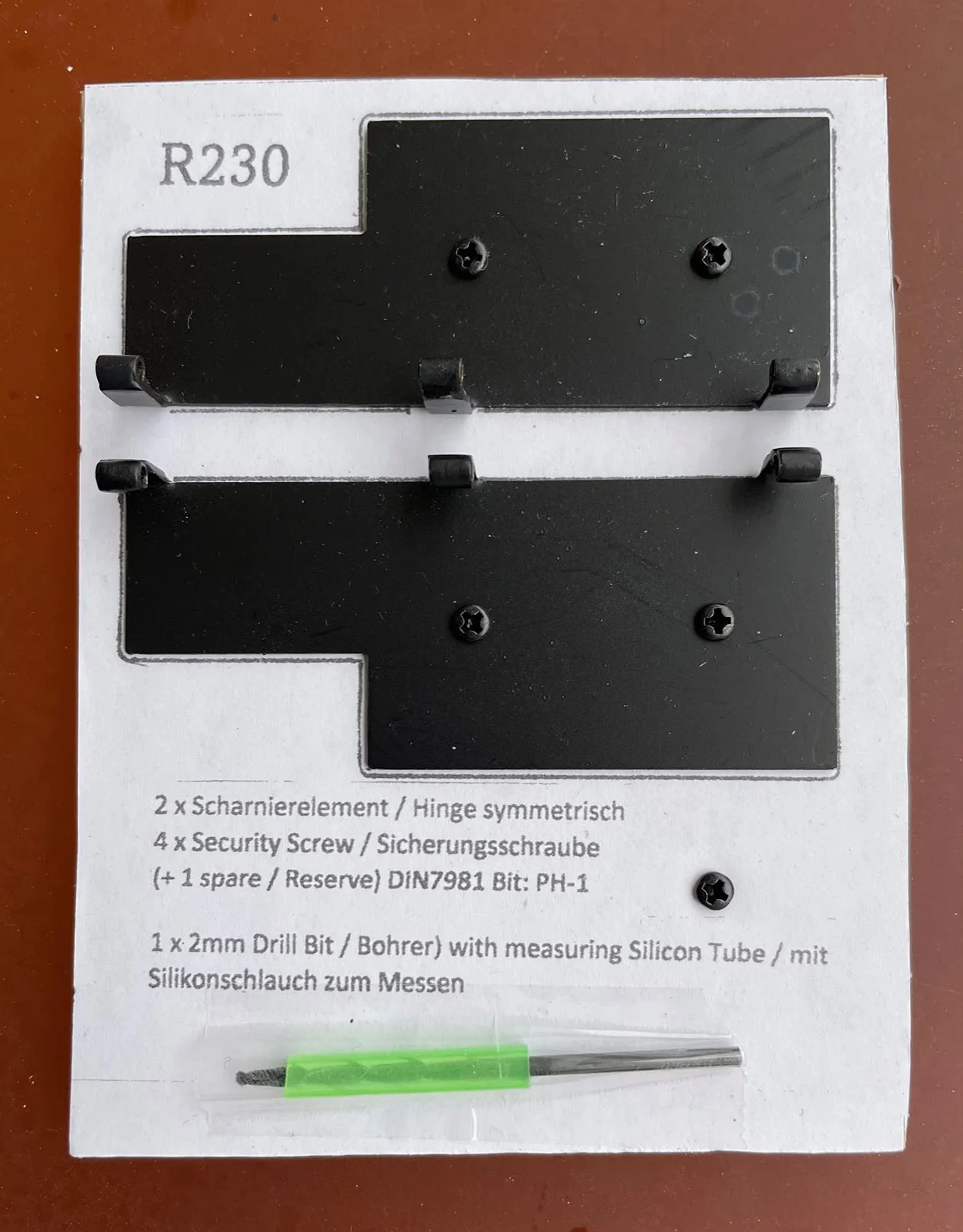 R230 - Kit di riparazione per sportello piccolo