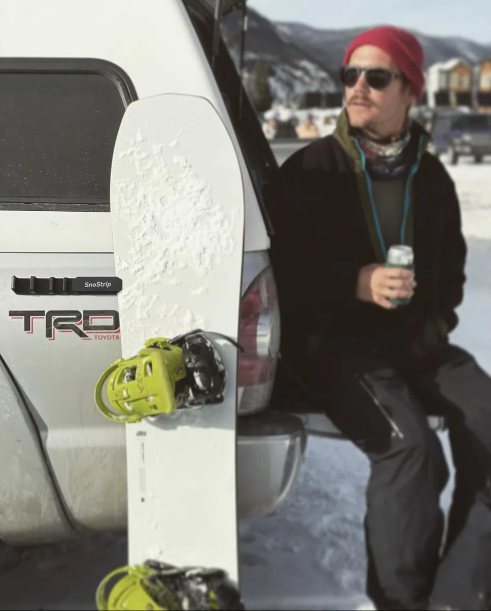 Supporto protettivo per veicoli da sci e snowboard (magnetico)