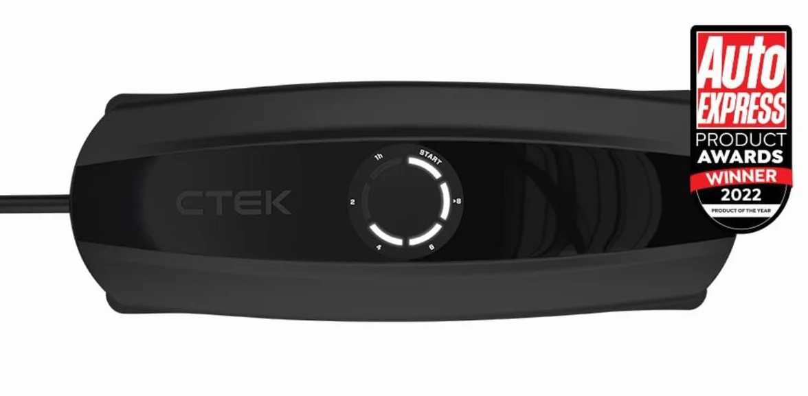 CTEK CS ONE Caricabatterie 12V Intelligente Per Auto Moto Con Mantenitore Di Carica Dotato Di Carica Adattiva Diverse Funzionalità App Funzione Di Ricondizionamento Dotato Di Morsetti Senza PolaritÃ