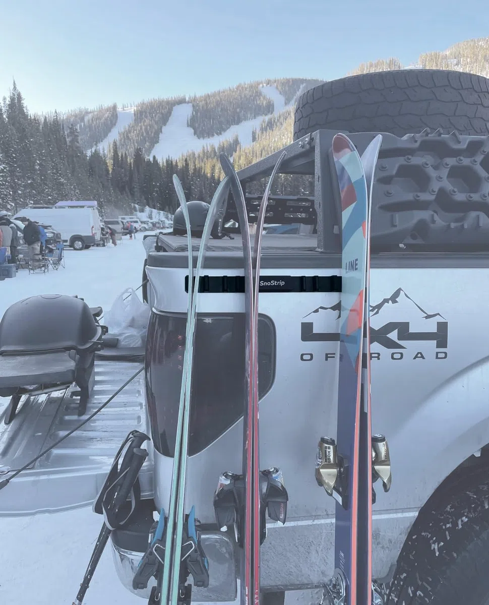 Supporto protettivo per veicoli da sci e snowboard (magnetico)