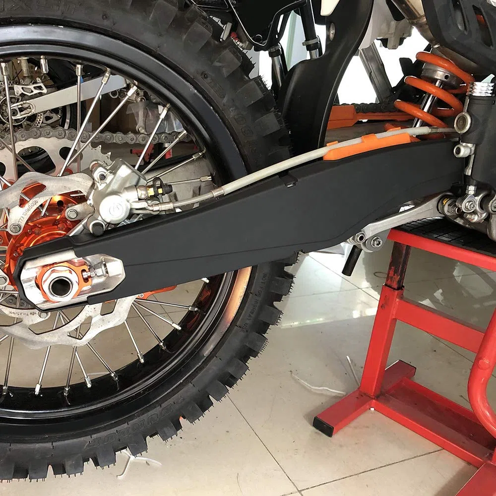 NICECNC Protezione per forcellone nero Compatible with 125/150/250/300 SX/XC 2013-2022,250/350/450 SXF/XCF 2013-2022, EC/MC/MCF 125-450 2021-2023,See Fitment