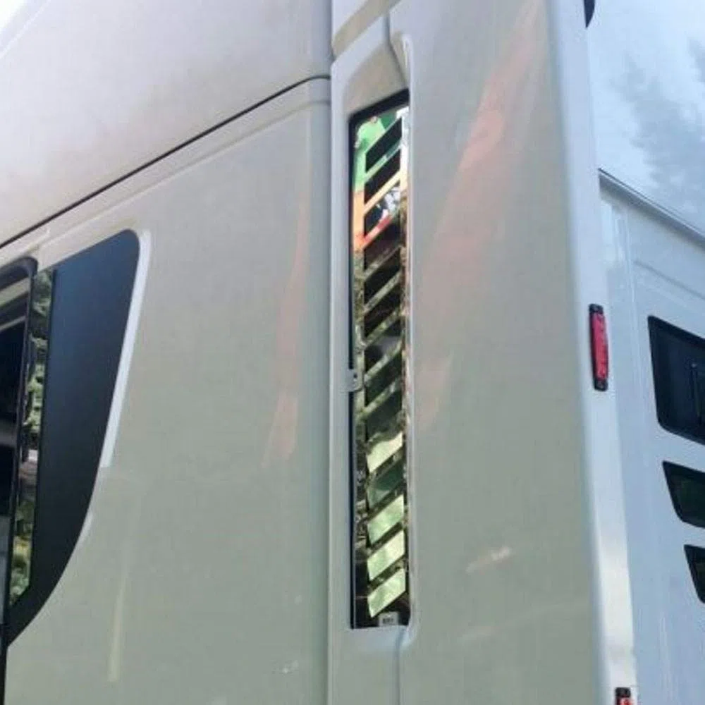 Accessori in acciaio inox per camion Stralis HI-WAY, copertura filtro aria
